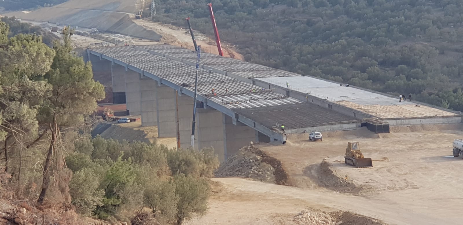 İzmir Menemen-Aliağa-Çandarlı Otoyol Projesi Kapsamında 56000 M3 Öngerilmeli Köprü Kirişi İmalat, Nakliye Ve Montaj İşi